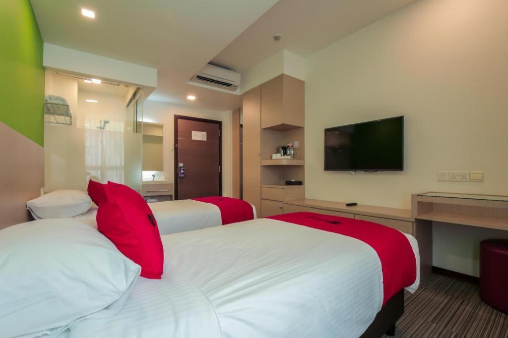เรดดอร์ซ พรีเมียม แอท บาเลสเทียร์ Hotel สิงคโปร์ ภายนอก รูปภาพ