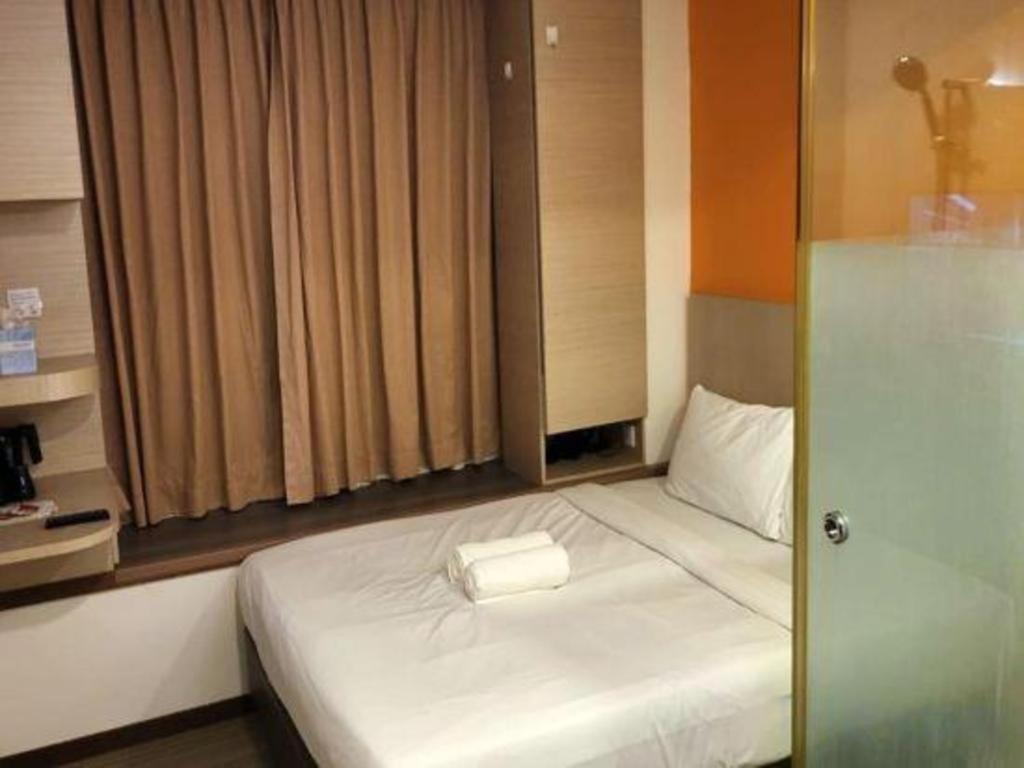 เรดดอร์ซ พรีเมียม แอท บาเลสเทียร์ Hotel สิงคโปร์ ภายนอก รูปภาพ