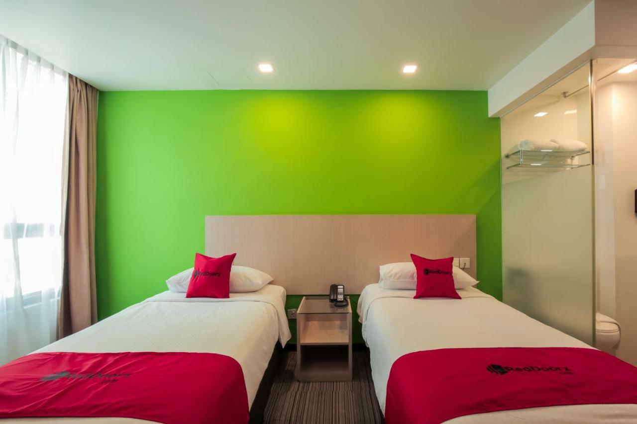 เรดดอร์ซ พรีเมียม แอท บาเลสเทียร์ Hotel สิงคโปร์ ห้อง รูปภาพ