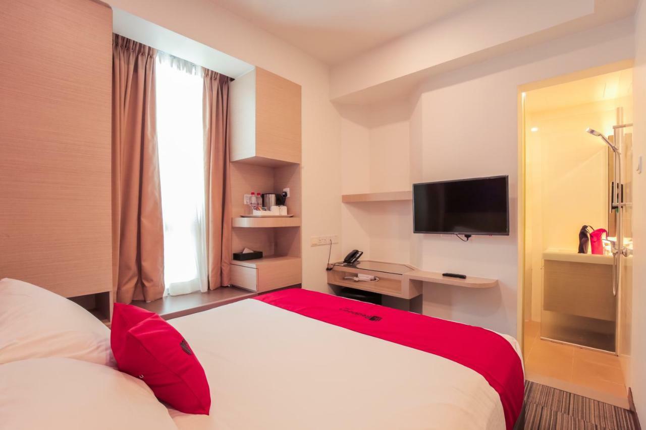 เรดดอร์ซ พรีเมียม แอท บาเลสเทียร์ Hotel สิงคโปร์ ห้อง รูปภาพ